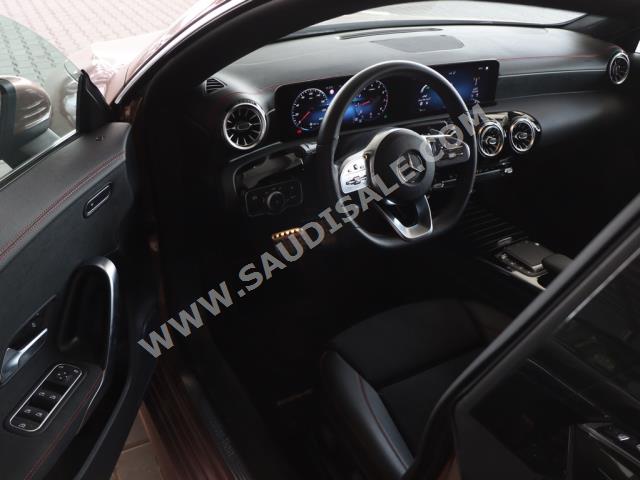 2022 مرسيدس - بنز سي إل أي 200