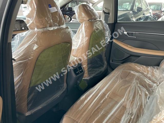 2023 هيونداي سوناتا سمارت بلس