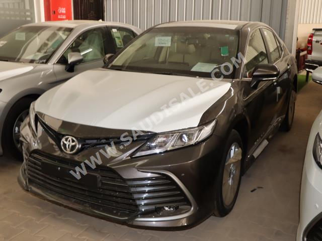 2022 Toyota Camry GLE