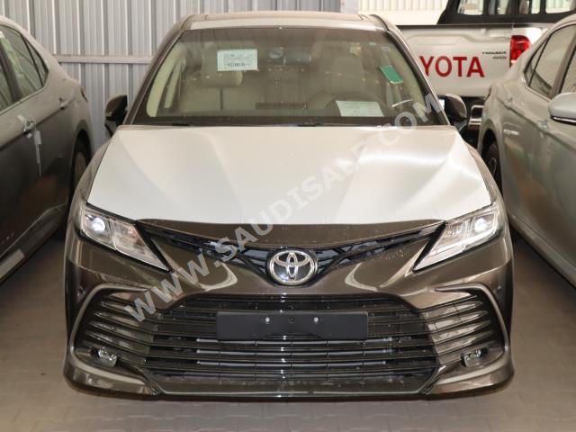 2022 Toyota Camry GLE