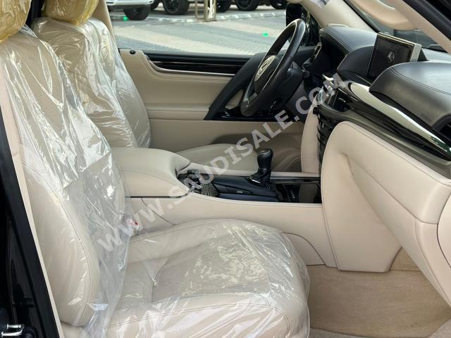 2021 لكزس إل إكس 570 اس