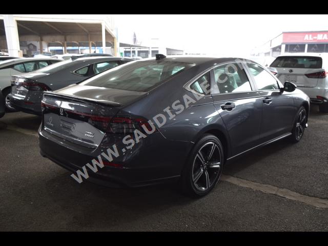 2023 هوندا اكورد سبورت