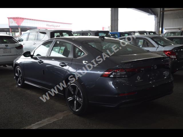 2023 هوندا اكورد سبورت