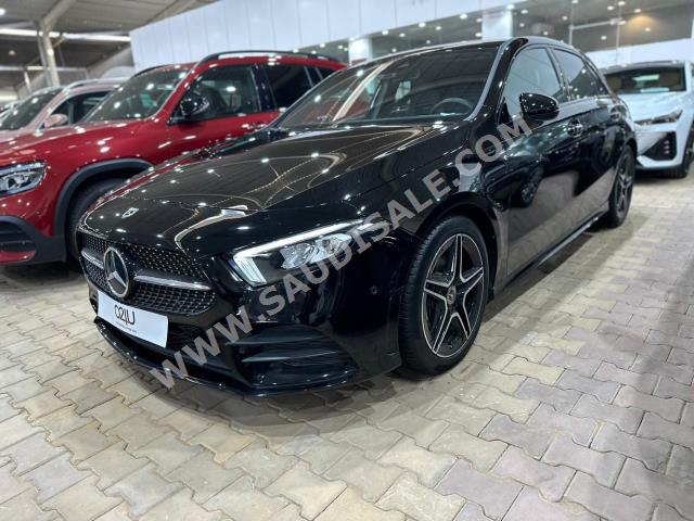 2022 مرسيدس - بنز أي 200