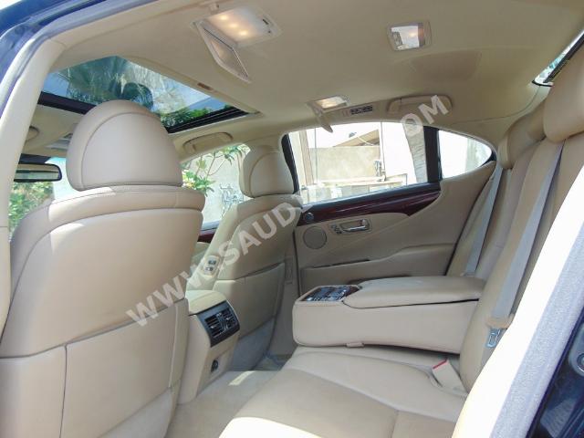 2009 Lexus LS 460