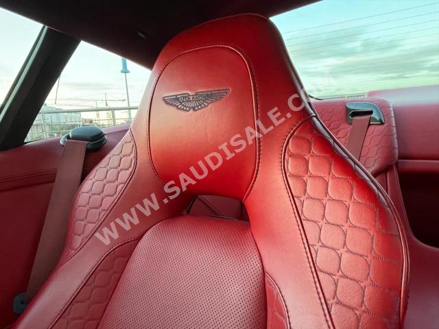 2013 استون مارتن فانكويش