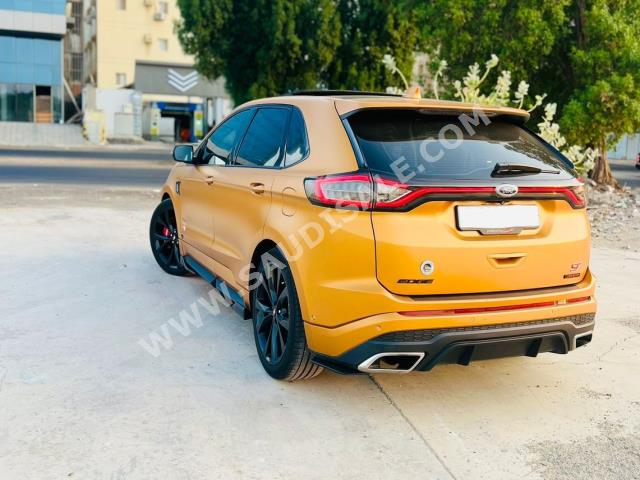 2016 فورد ادج سبورت