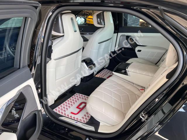 2023 بي ام دبليو الفئة السابعة 740أي