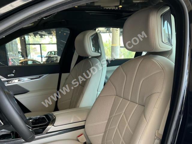 2023 بي ام دبليو الفئة السابعة 740أي