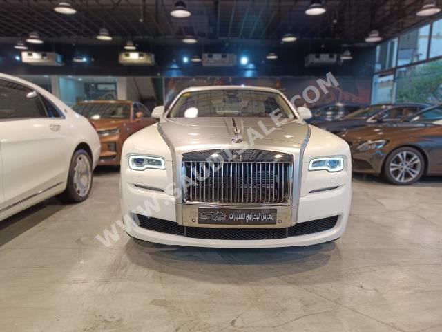 2015 رولز رويس قوست