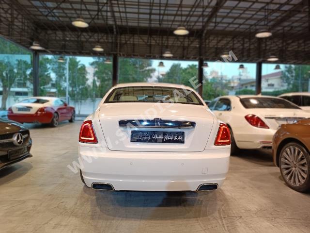 2015 رولز رويس قوست