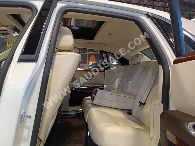 2015 رولز رويس قوست