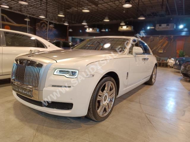 2015 رولز رويس قوست