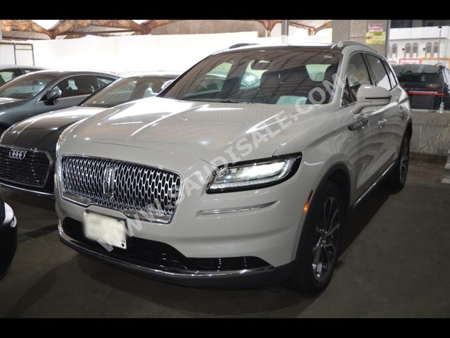 2022 لنكولن كورسير