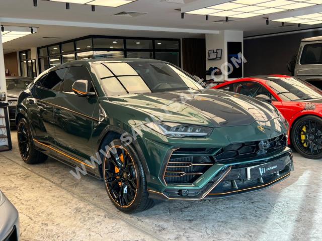 2022 Lamborghini URUS