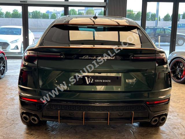 2022 Lamborghini URUS
