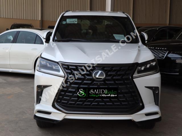 2019 لكزس إل إكس 570 بلاك اديشن