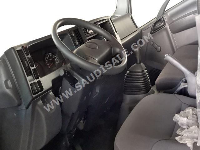 2017 Isuzu Dyna