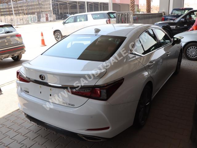 2021 لكزس إي إس 350 اف سبورت