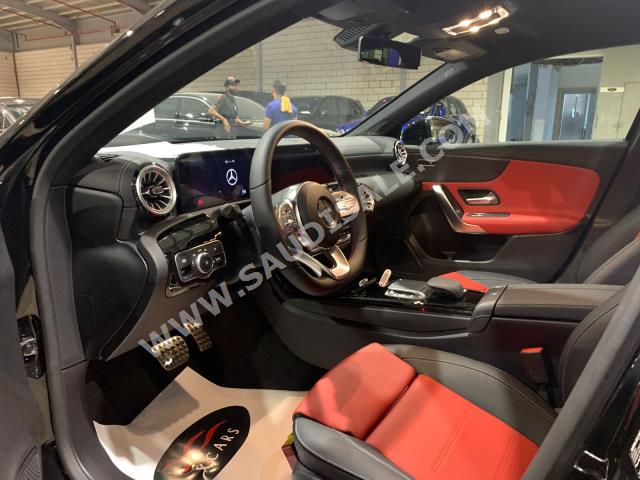 2022 مرسيدس - بنز أي 200