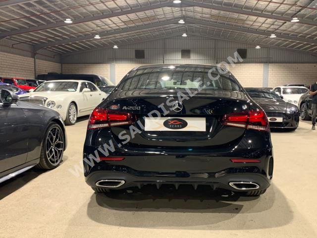 2022 مرسيدس - بنز أي 200