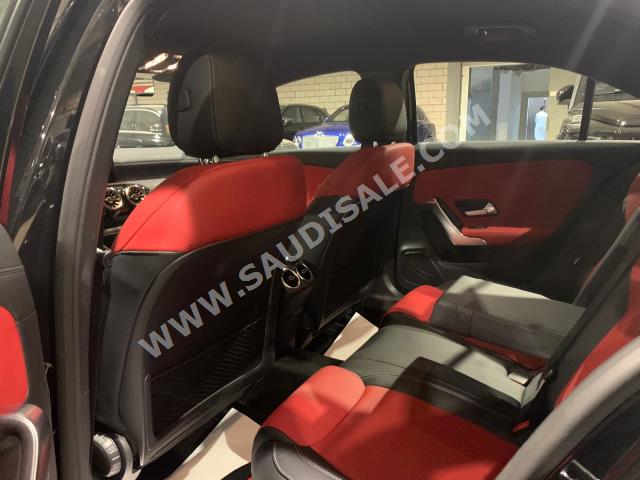 2022 مرسيدس - بنز أي 200