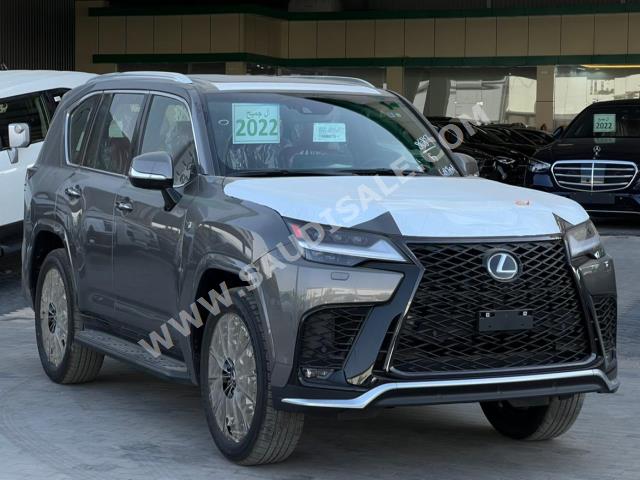 2022 لكزس إل إكس 600 إف