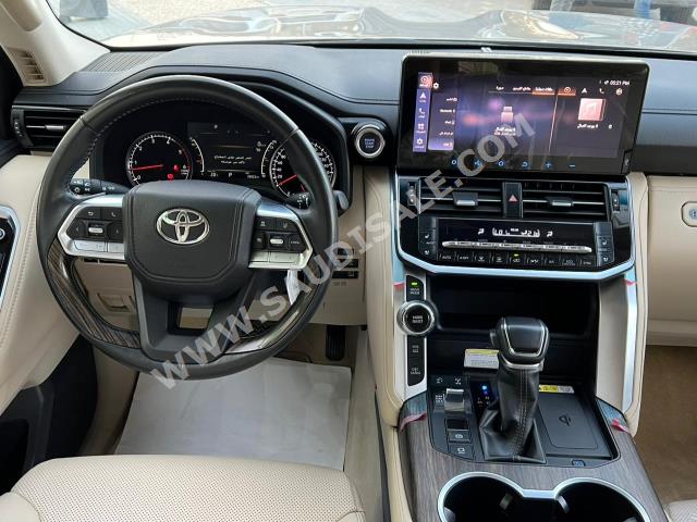 2022 تويوتا لاند كروزر في اكس ار