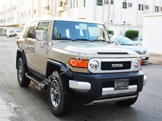 2013 تويوتا اف جي كروزر 2