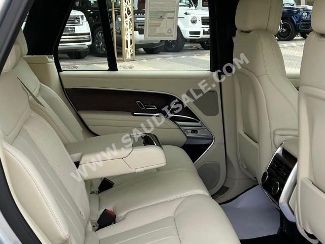 2023 لاند روفر رينج روفر فوج اس اي