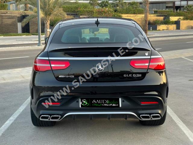 2016 مرسيدس - بنز جي إل إي 63إس أي إم جي