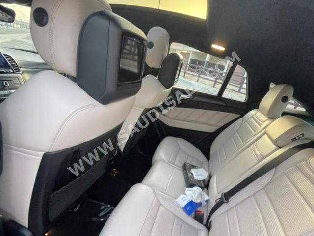 2016 مرسيدس - بنز جي إل إي 63إس أي إم جي