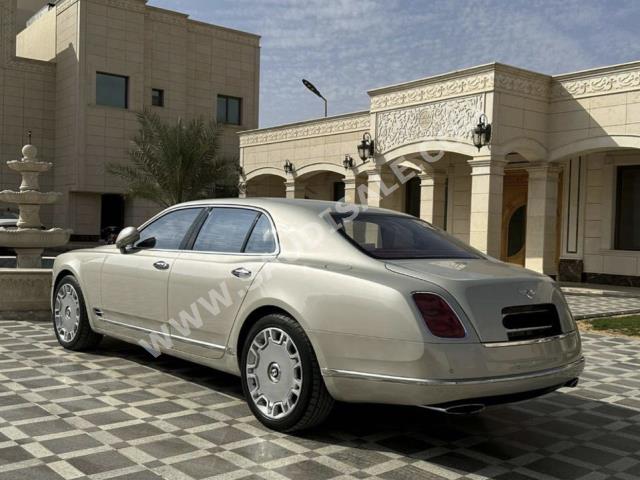 2014 بنتلي مولسان