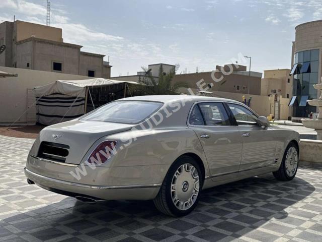 2014 بنتلي مولسان