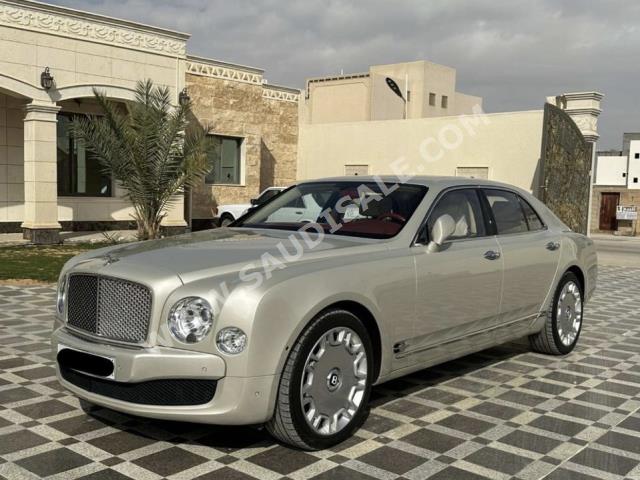 2014 بنتلي مولسان