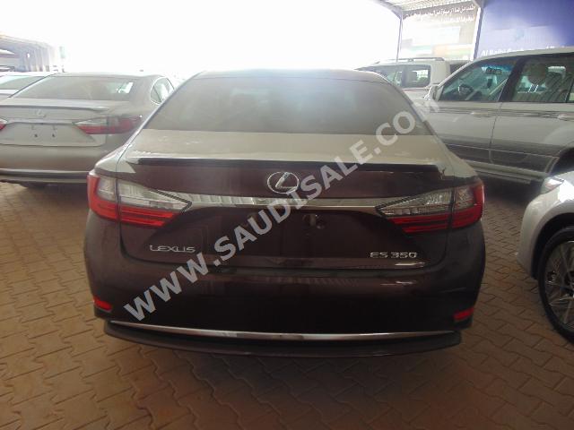 2016 لكزس إي إس 350 دي دي