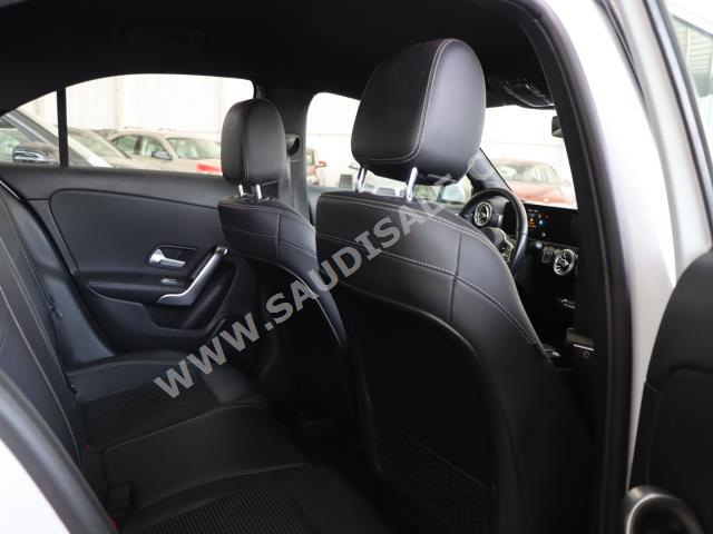 2020 مرسيدس - بنز أي 200