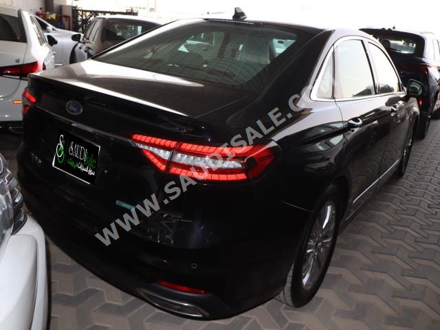 2021 فورد توروس