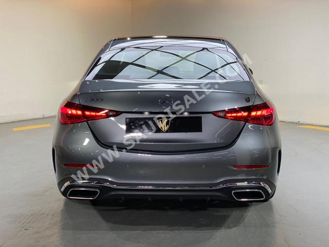 2022 مرسيدس - بنز سي 300