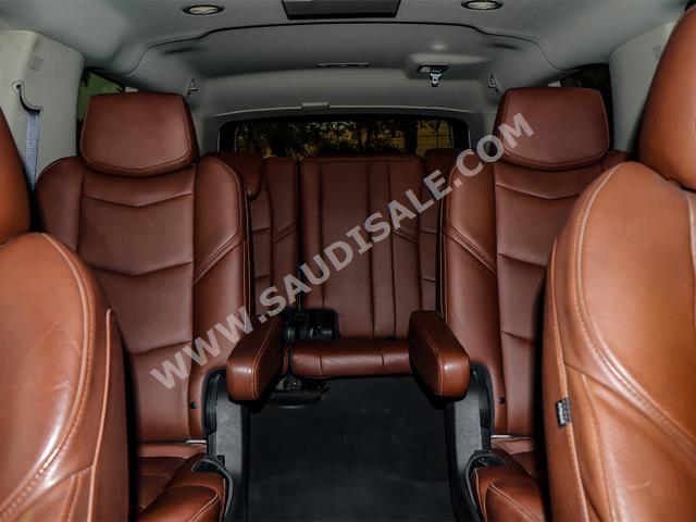 2016 كاديلاك اسكاليد