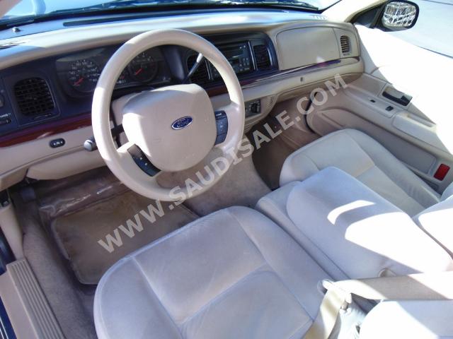 2011 فورد كراون فكتوريا