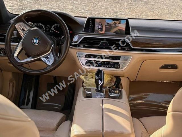 2016 بي ام دبليو الفئة السابعة 750 إل أي