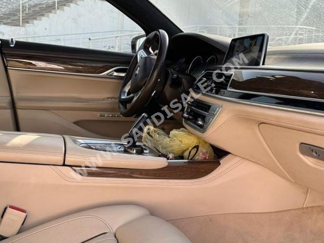 2016 بي ام دبليو الفئة السابعة 750 إل أي