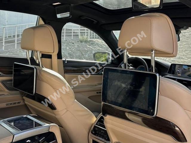 2016 بي ام دبليو الفئة السابعة 750 إل أي