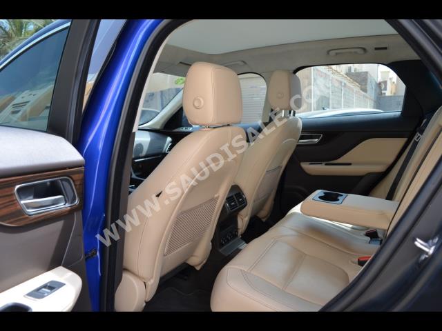 2019 جاكوار اف-بيس