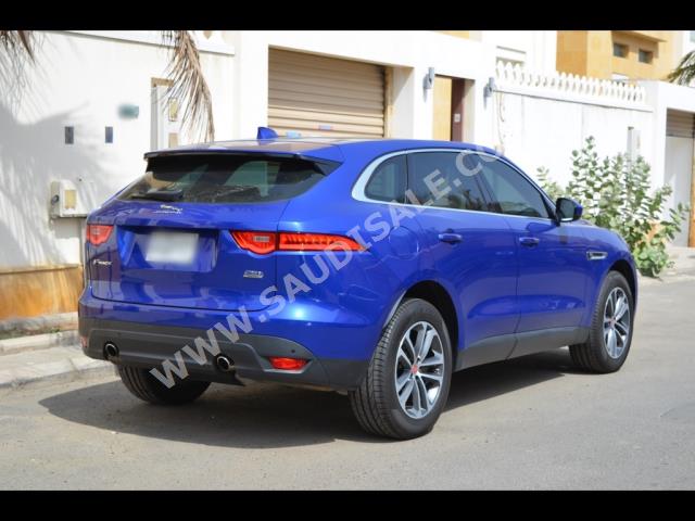 2019 جاكوار اف-بيس