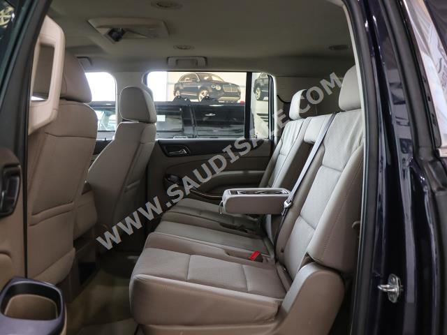 2017 جي ام سي يوكون اس ال اي