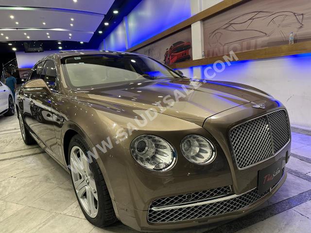 2015 بنتلي كونتيننتل فلاينج سبير 