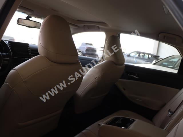 2020 تويوتا افالون تورينج