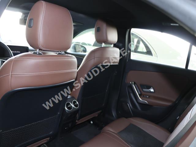 2021 مرسيدس - بنز أي 200